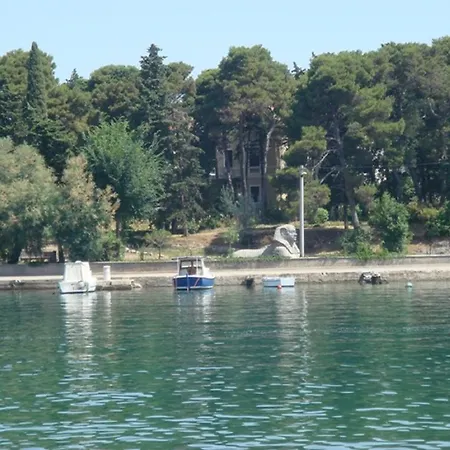 ブランシュ アパート *