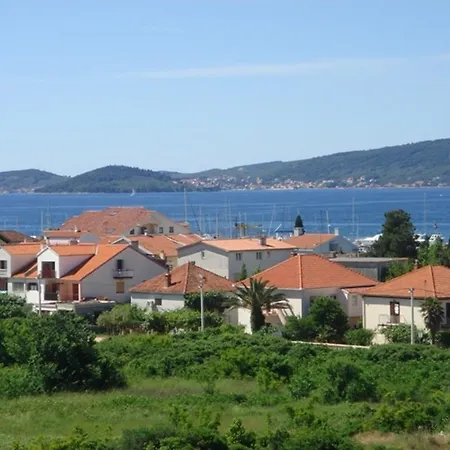 ブランシュ アパート