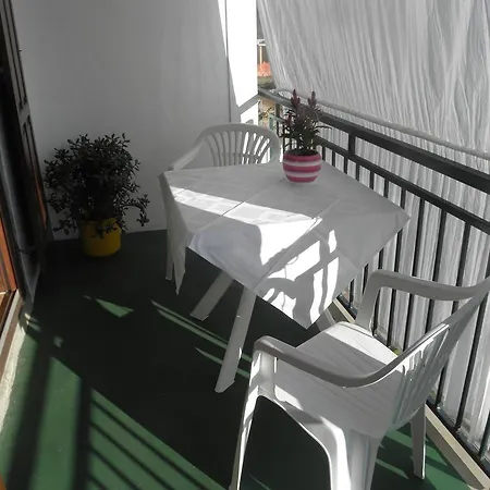 ブランシュ アパート ザダル