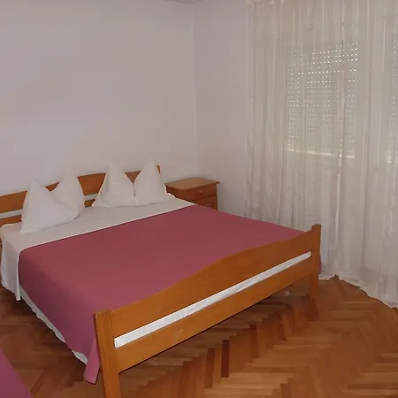 布兰奇公寓酒店